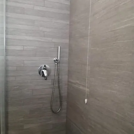 Bellagio Holiday Home דירה בלאג'יו