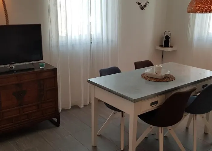 Bellagio Holiday Home Apartamento *